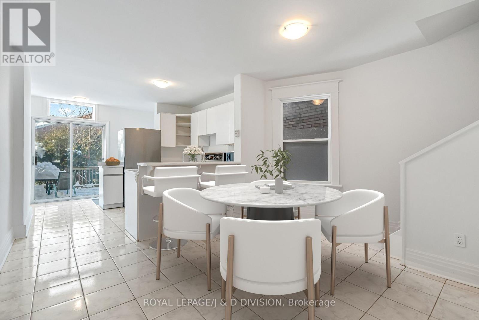 174 Arlington Avenue, Toronto, Ontario  M6C 2Z2 - Photo 7 - C12768112