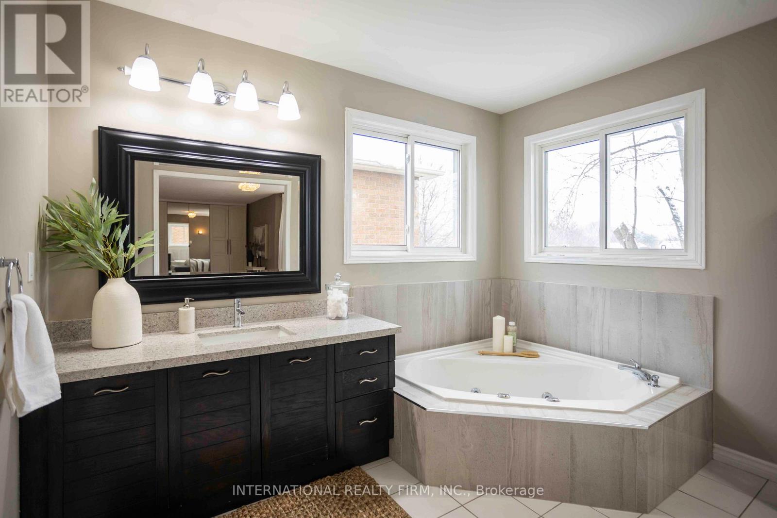 15 Carmichael Drive, Whitby, Ontario  L1N 9A4 - Photo 13 - E12768074