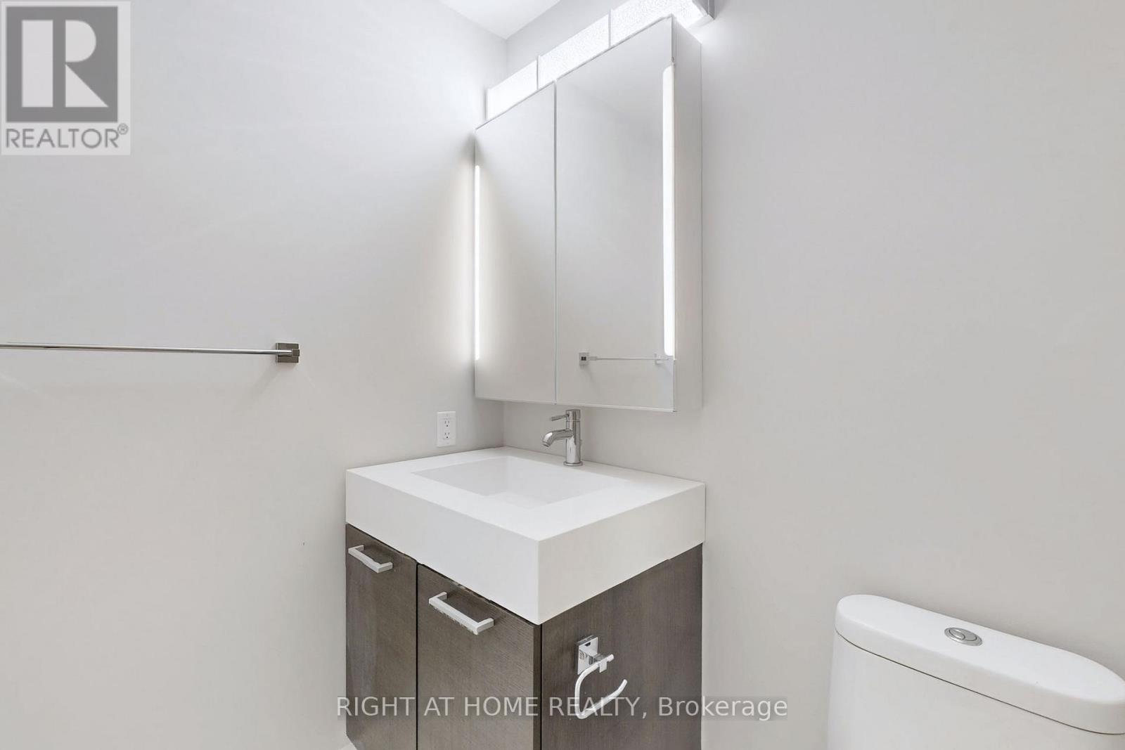 726 - 90 Broadview Avenue, Toronto (South Riverdale), Ontario  M4M 0A7 - Photo 17 - E12768098