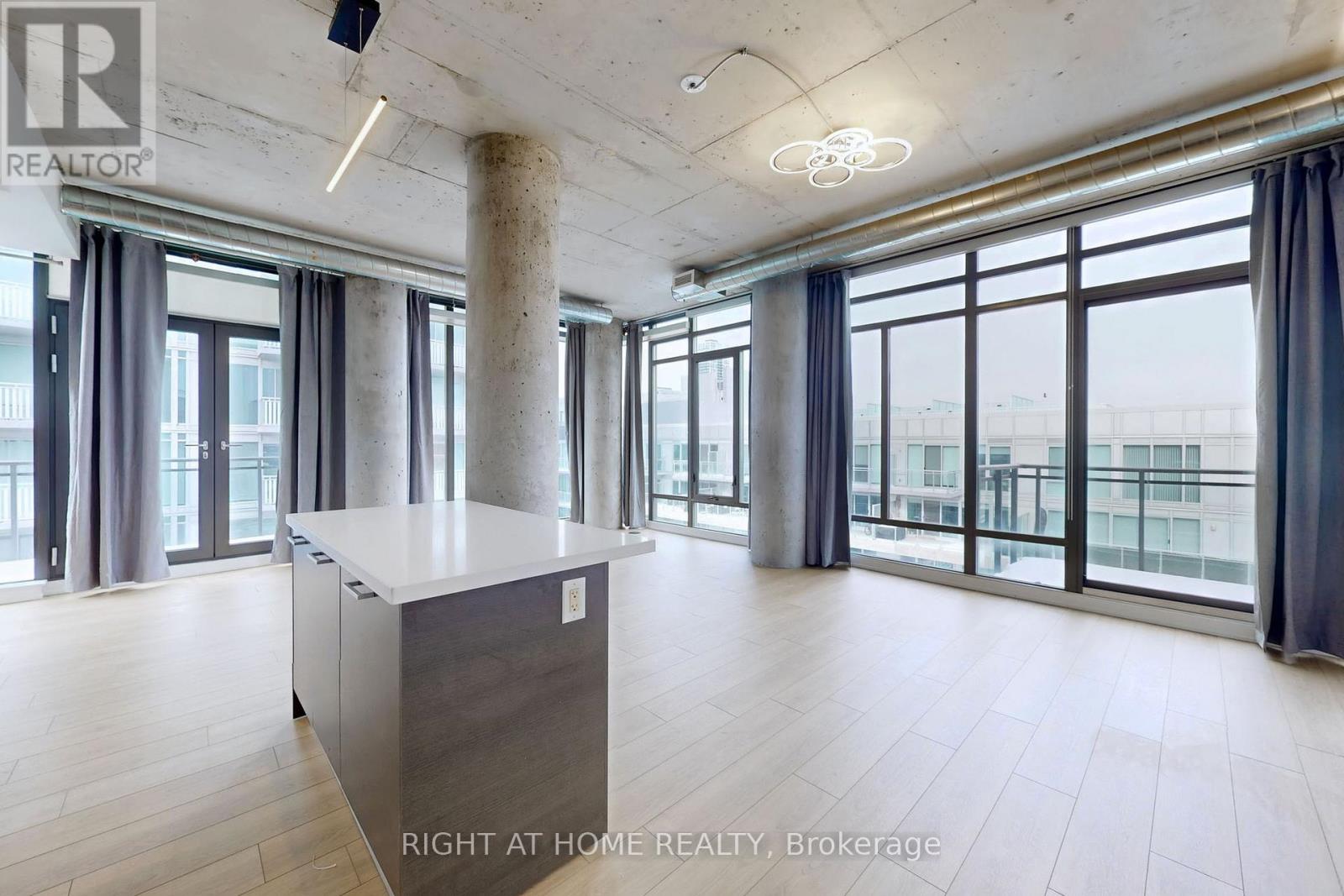 726 - 90 Broadview Avenue, Toronto (South Riverdale), Ontario  M4M 0A7 - Photo 2 - E12768098