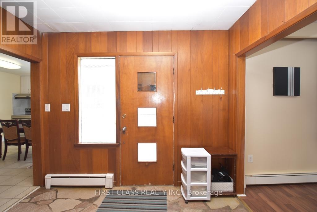 5373 Aurora Road, Whitchurch-Stouffville (Ballantrae), Ontario  L4A 3K2 - Photo 3 - N12768076