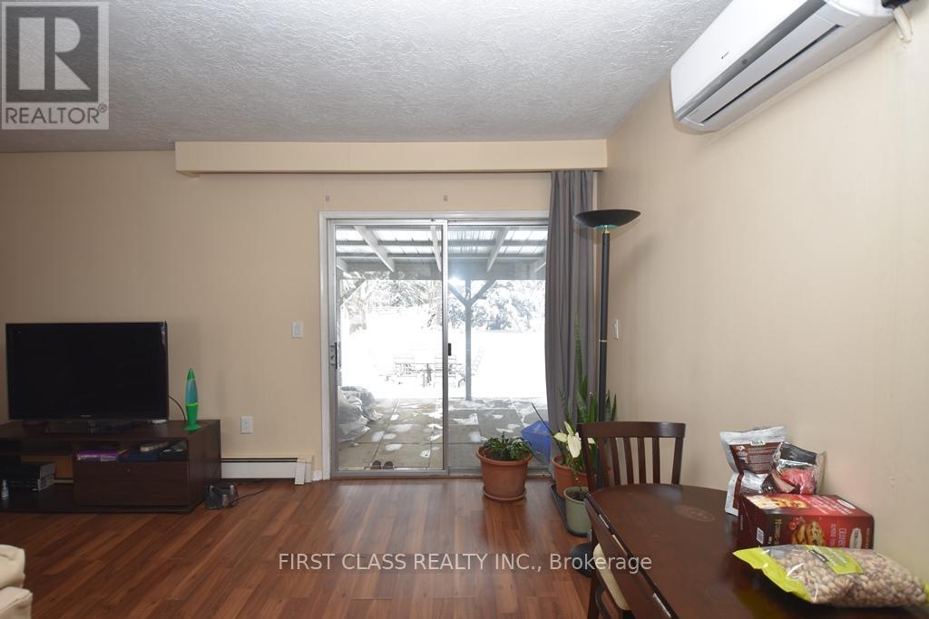 5373 Aurora Road, Whitchurch-Stouffville (Ballantrae), Ontario  L4A 3K2 - Photo 5 - N12768076