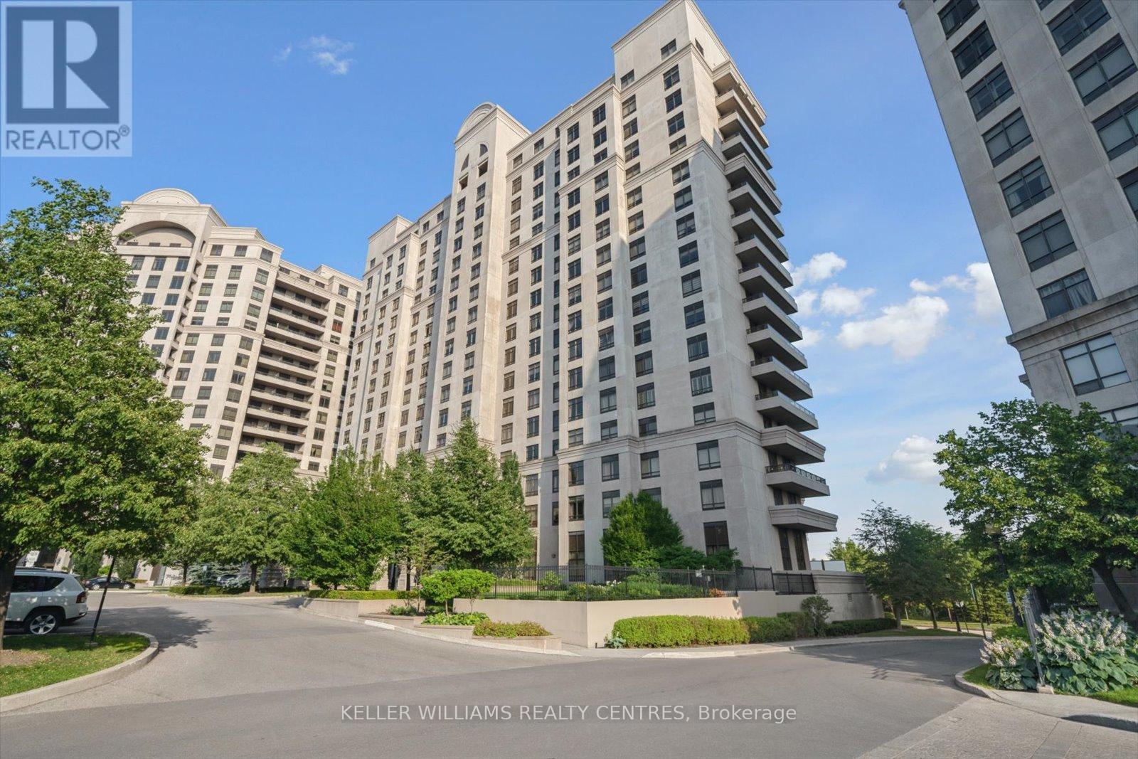 902 - 9245 JANE STREET, Vaughan, Ontario