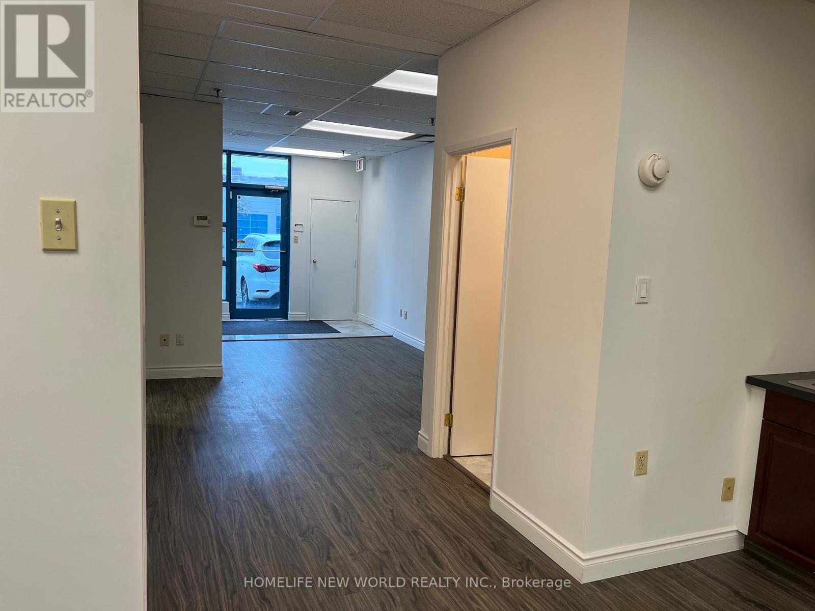 26 - 145 Royal Crest Court, Markham, Ontario  L3R 9Z4 - Photo 5 - N12768108