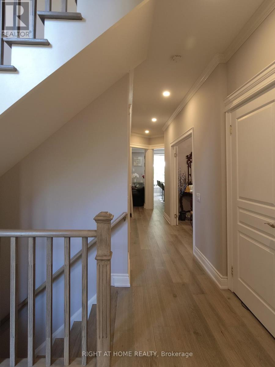 95 Westbury Court, Richmond Hill, Ontario  L4S 2L3 - Photo 18 - N12746388