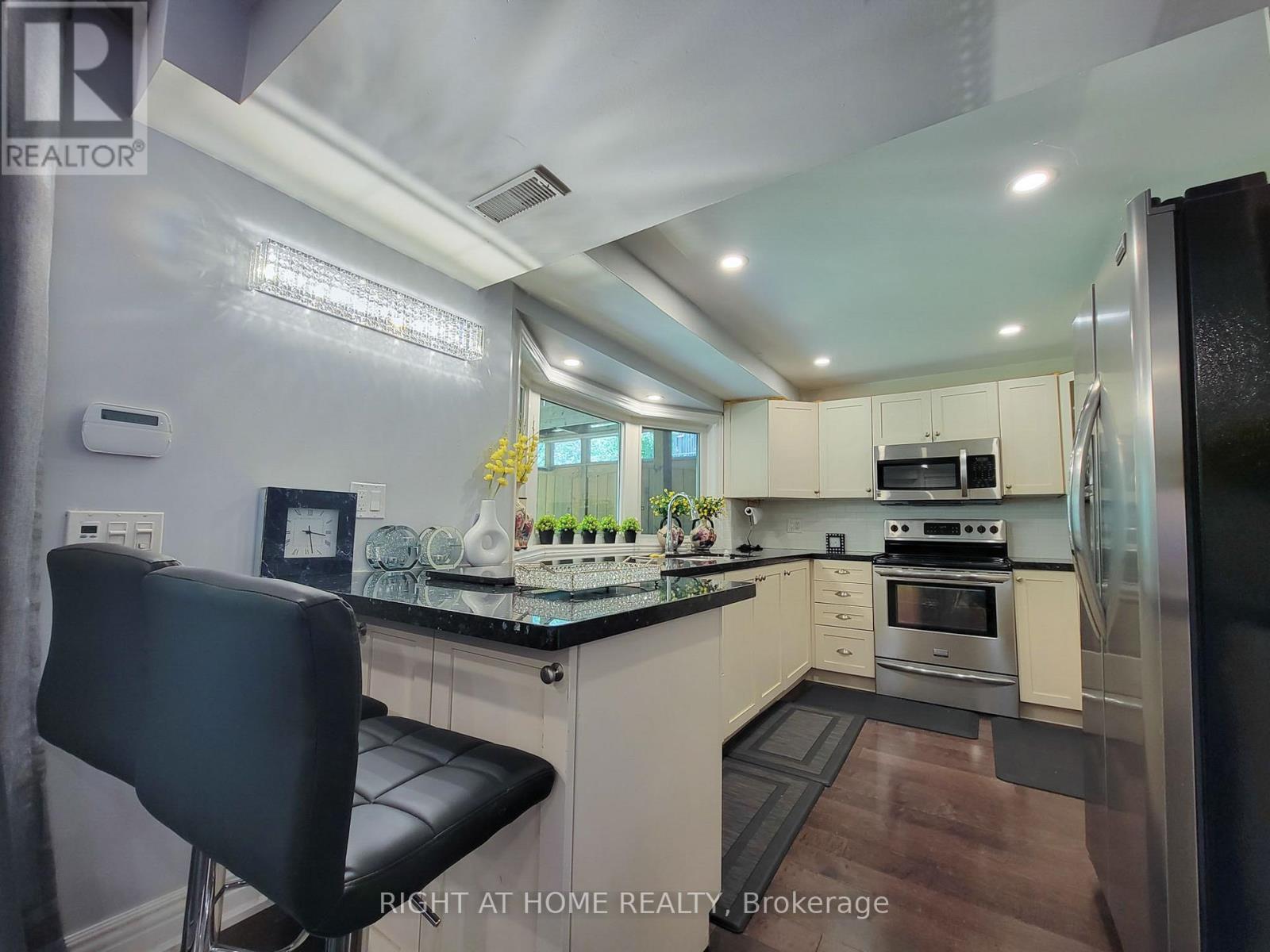 95 Westbury Court, Richmond Hill, Ontario  L4S 2L3 - Photo 33 - N12746388