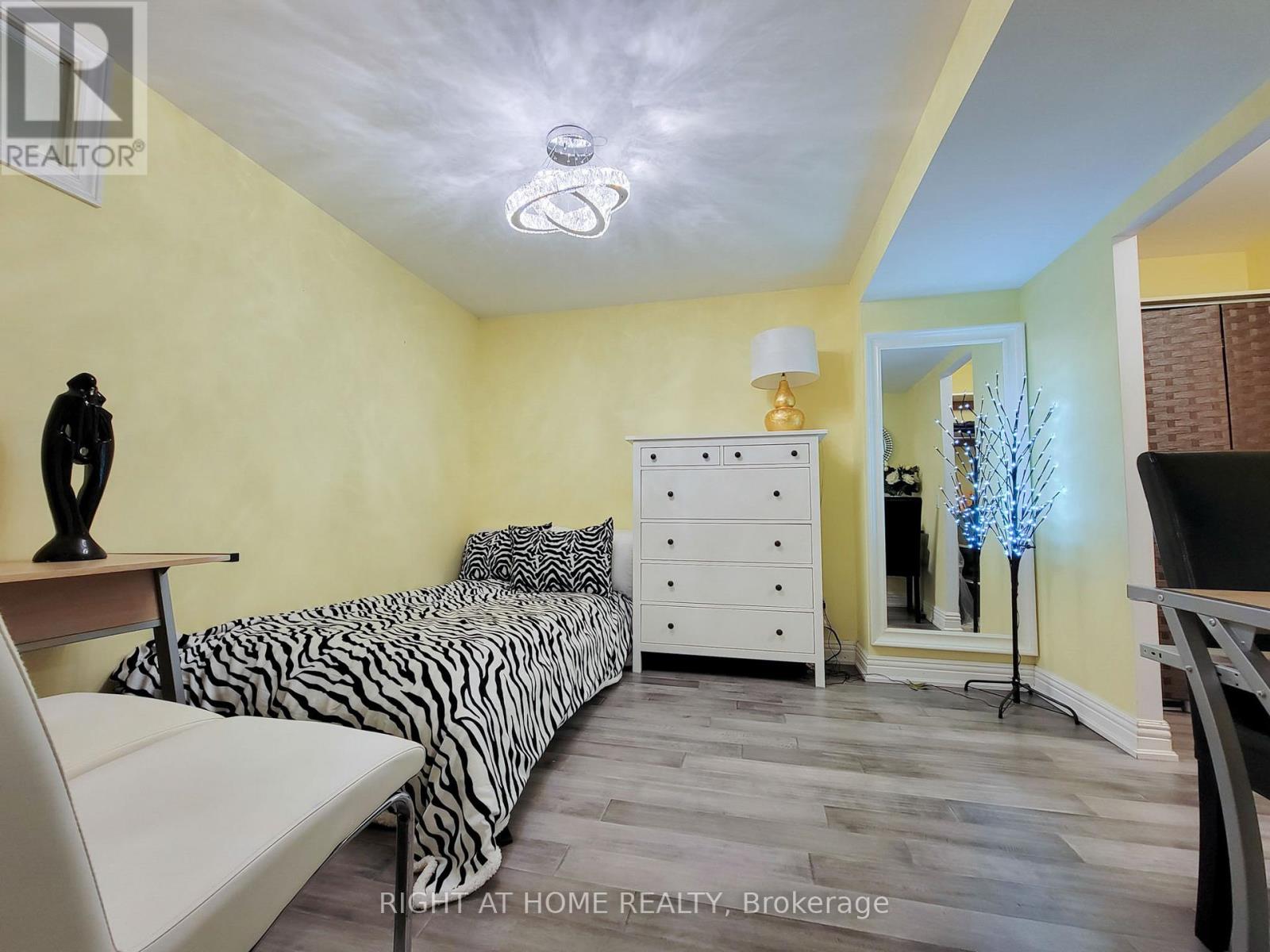 95 Westbury Court, Richmond Hill, Ontario  L4S 2L3 - Photo 37 - N12746388