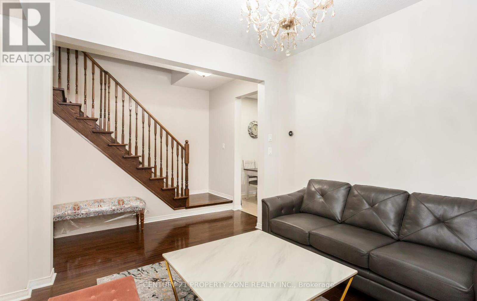 590 Lott Crescent N, Milton (Co Coates), Ontario  L9T 7P9 - Photo 8 - W12768056