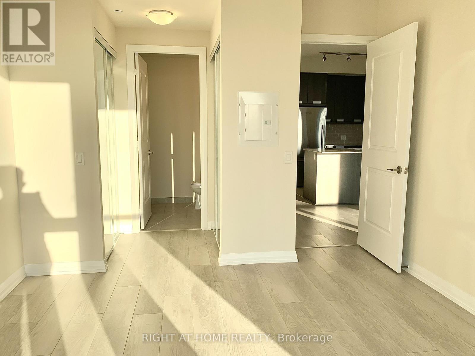 3117 - 35 Watergarden Drive, Mississauga (Hurontario), Ontario  L5R 0G8 - Photo 13 - W12768110