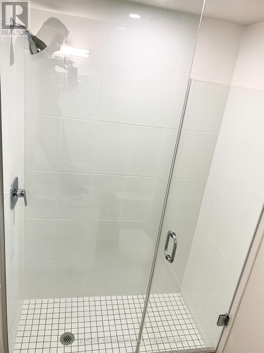 3117 - 35 Watergarden Drive, Mississauga (Hurontario), Ontario  L5R 0G8 - Photo 16 - W12768110