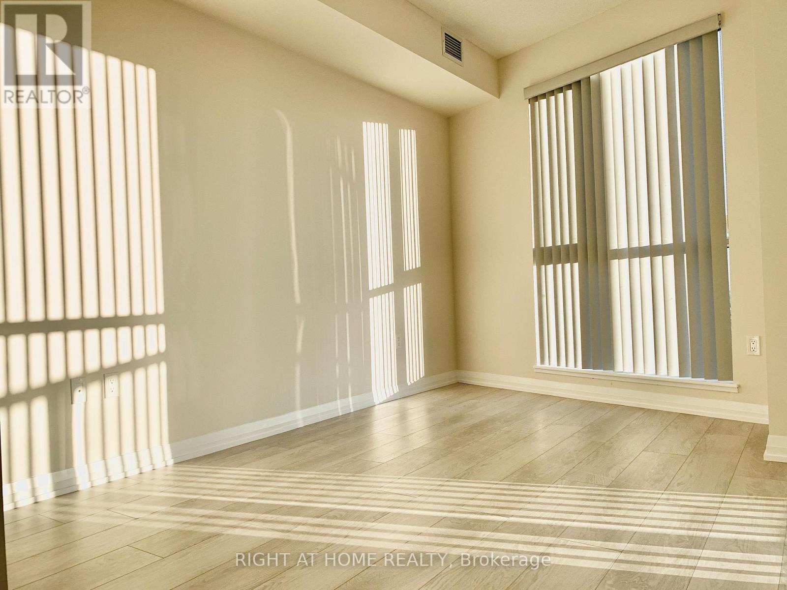 3117 - 35 Watergarden Drive, Mississauga (Hurontario), Ontario  L5R 0G8 - Photo 17 - W12768110