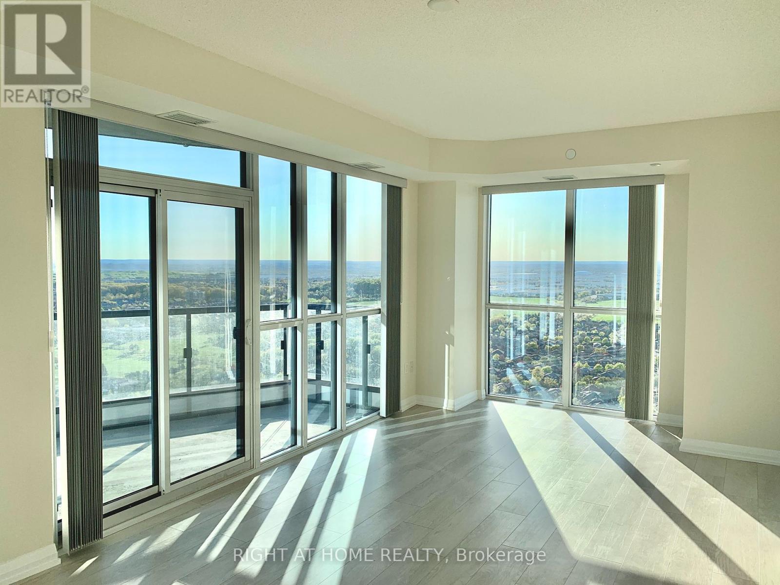 3117 - 35 Watergarden Drive, Mississauga (Hurontario), Ontario  L5R 0G8 - Photo 6 - W12768110