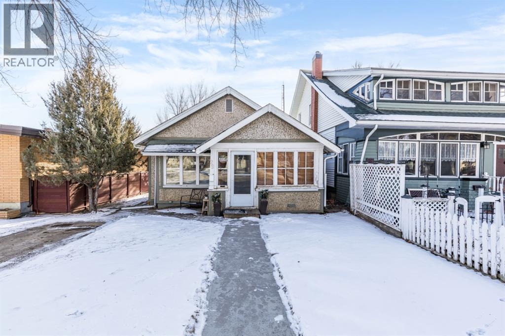 29 10 Street SE, Medicine Hat, Alberta