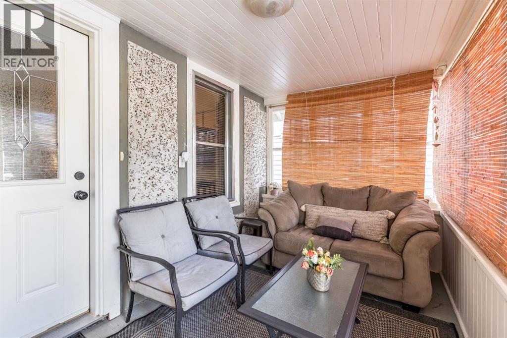 29 10 Street Se, Medicine Hat, Alberta  T1A 1P8 - Photo 3 - A2282589