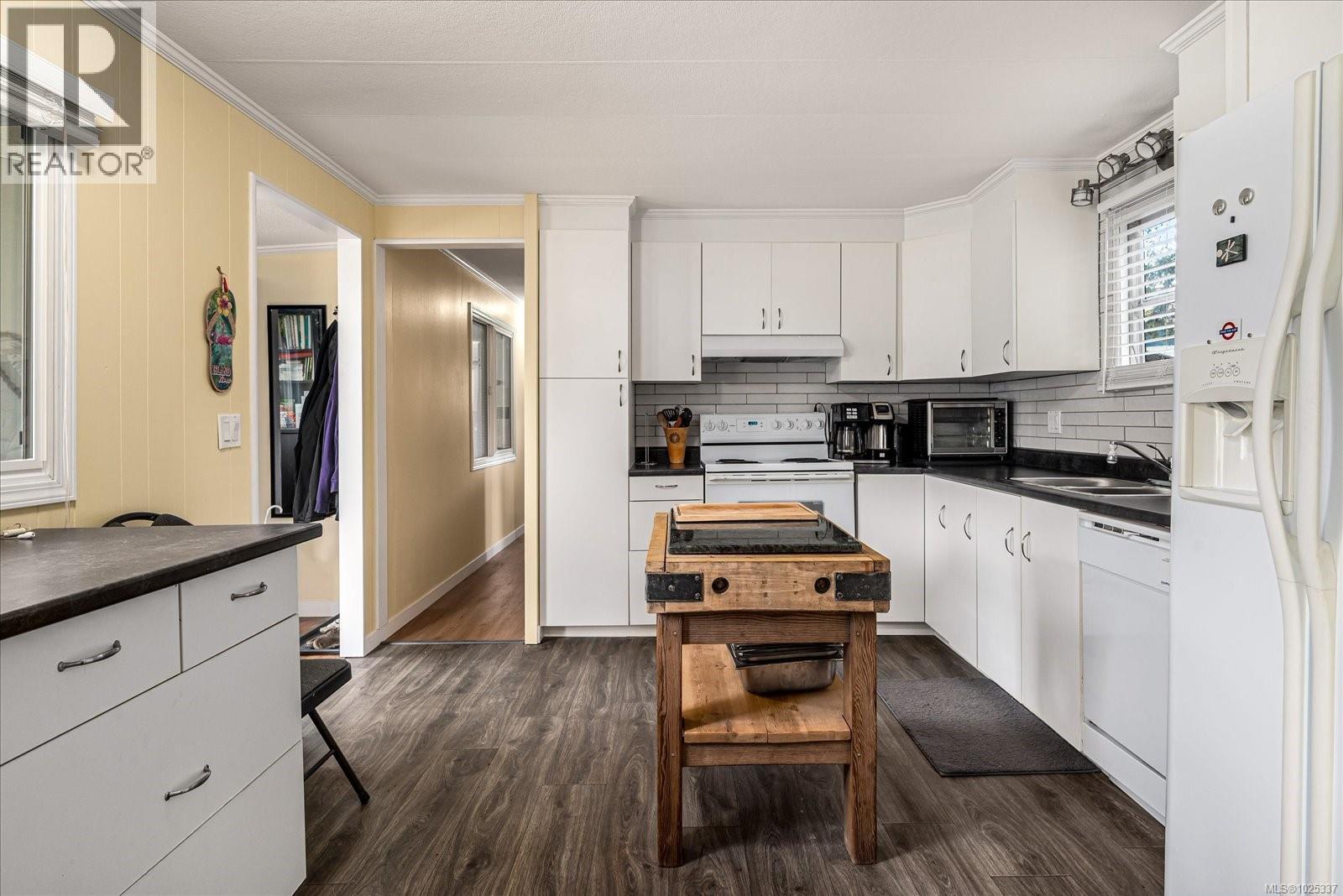 7 1247 Arbutus Rd, Parksville, British Columbia  V9P 1R4 - Photo 8 - 1025337