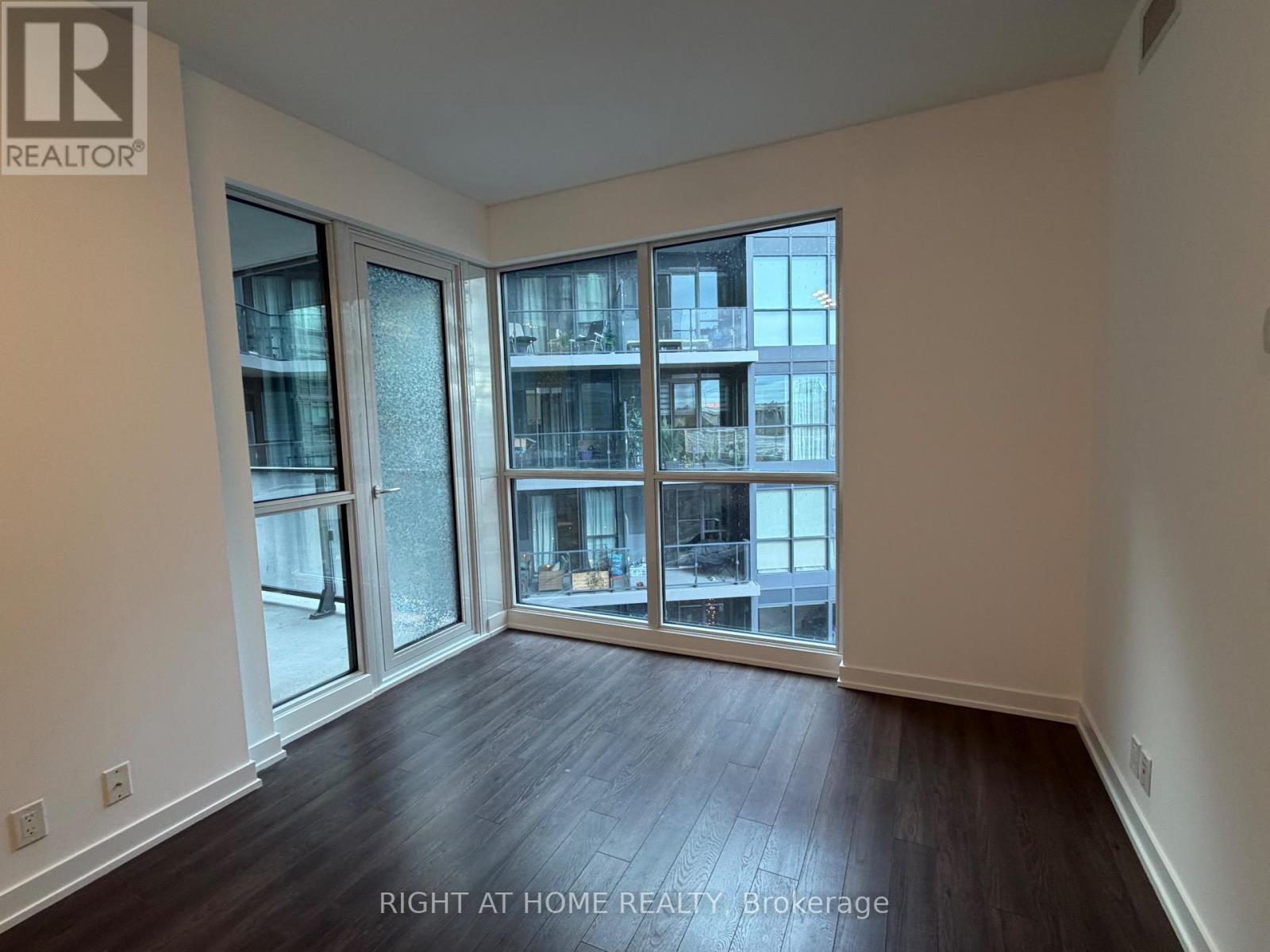 522 - 10 Park Lawn Road, Toronto, Ontario  M8V 0H9 - Photo 12 - W12641790