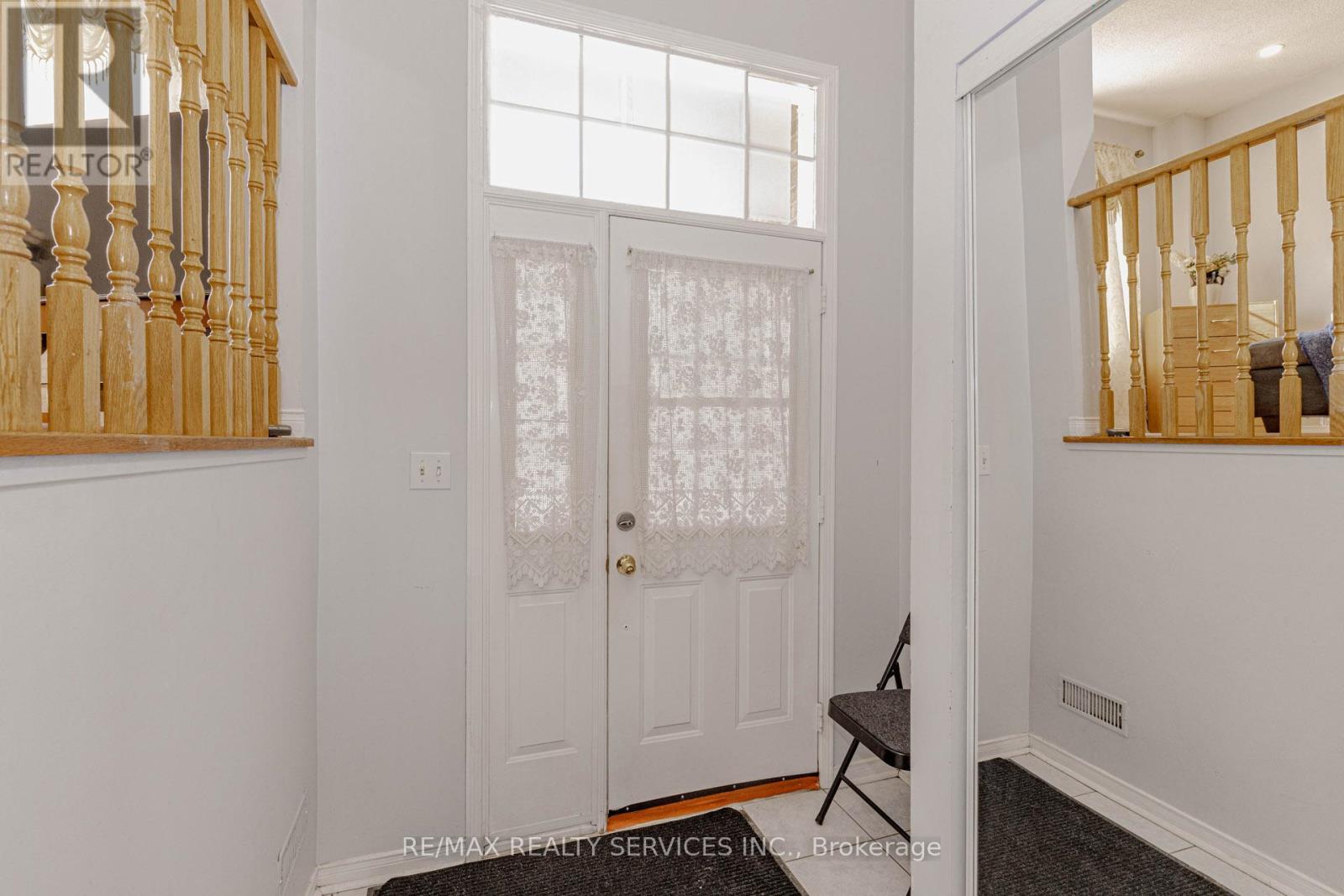 21 - 170 Havelock Drive, Brampton, Ontario  L6W 4T3 - Photo 7 - W12767094