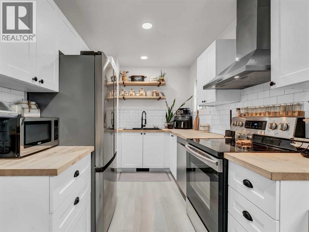 27 11 Street SW, Medicine Hat, Alberta