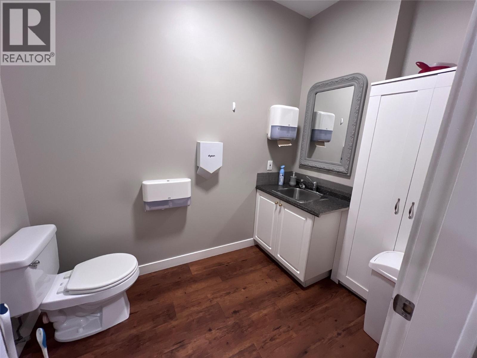 2903 Pandosy Street Unit# 201 Kelowna Photo 11