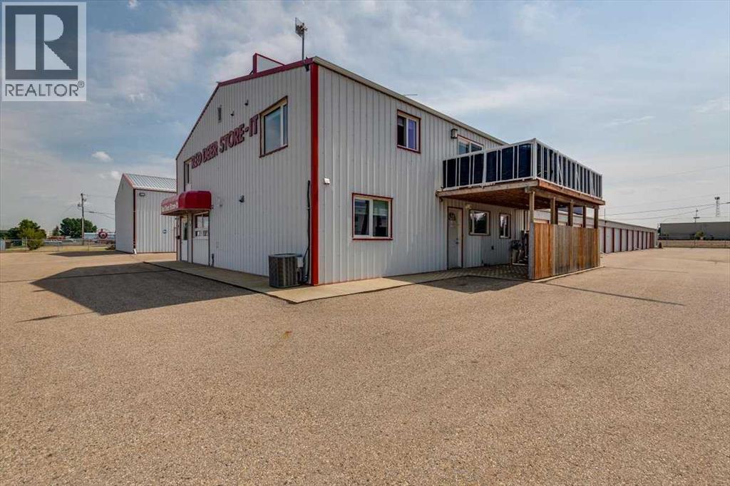 89 Poplar Street, Rural Red Deer County, Alberta  T4E 1B4 - Photo 4 - A2232065