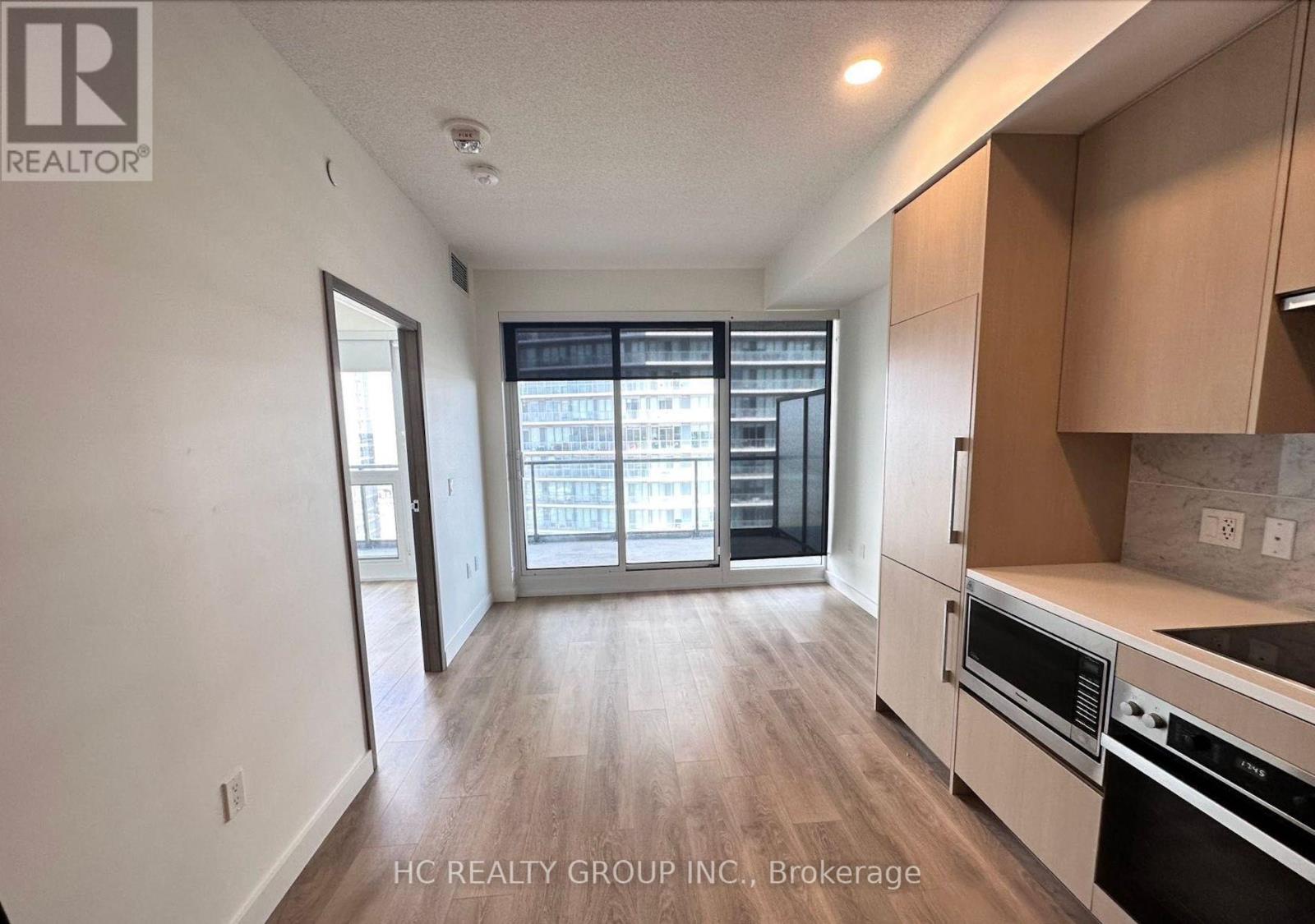 2215 - 95 Mcmahon Drive, Toronto, Ontario  M5K 0H2 - Photo 4 - C12768144