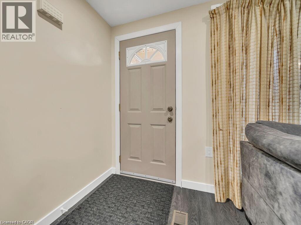 34 Belwood Crescent, Kitchener, Ontario  N2C 1Z3 - Photo 4 - 40803699