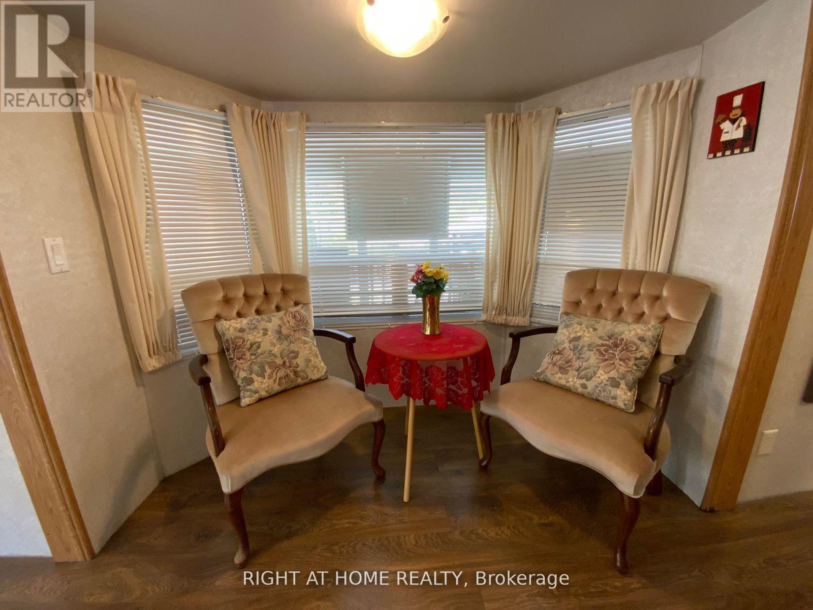 3 Woody Way Boulevard E, Georgina, Ontario  L0E 1N0 - Photo 13 - N12768120