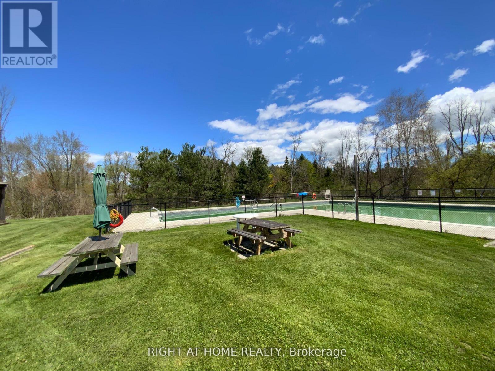 3 Woody Way Boulevard E, Georgina, Ontario  L0E 1N0 - Photo 24 - N12768120