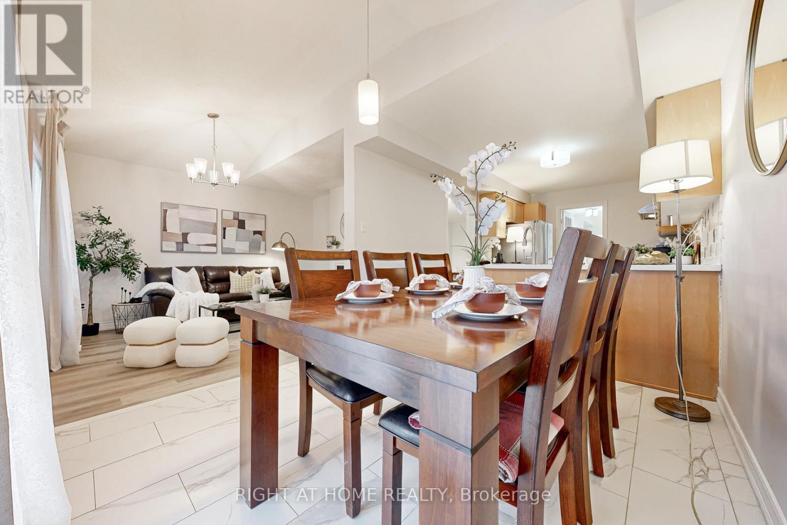 38 Rosanna Crescent, Vaughan, Ontario  L6A 2T3 - Photo 15 - N12768130