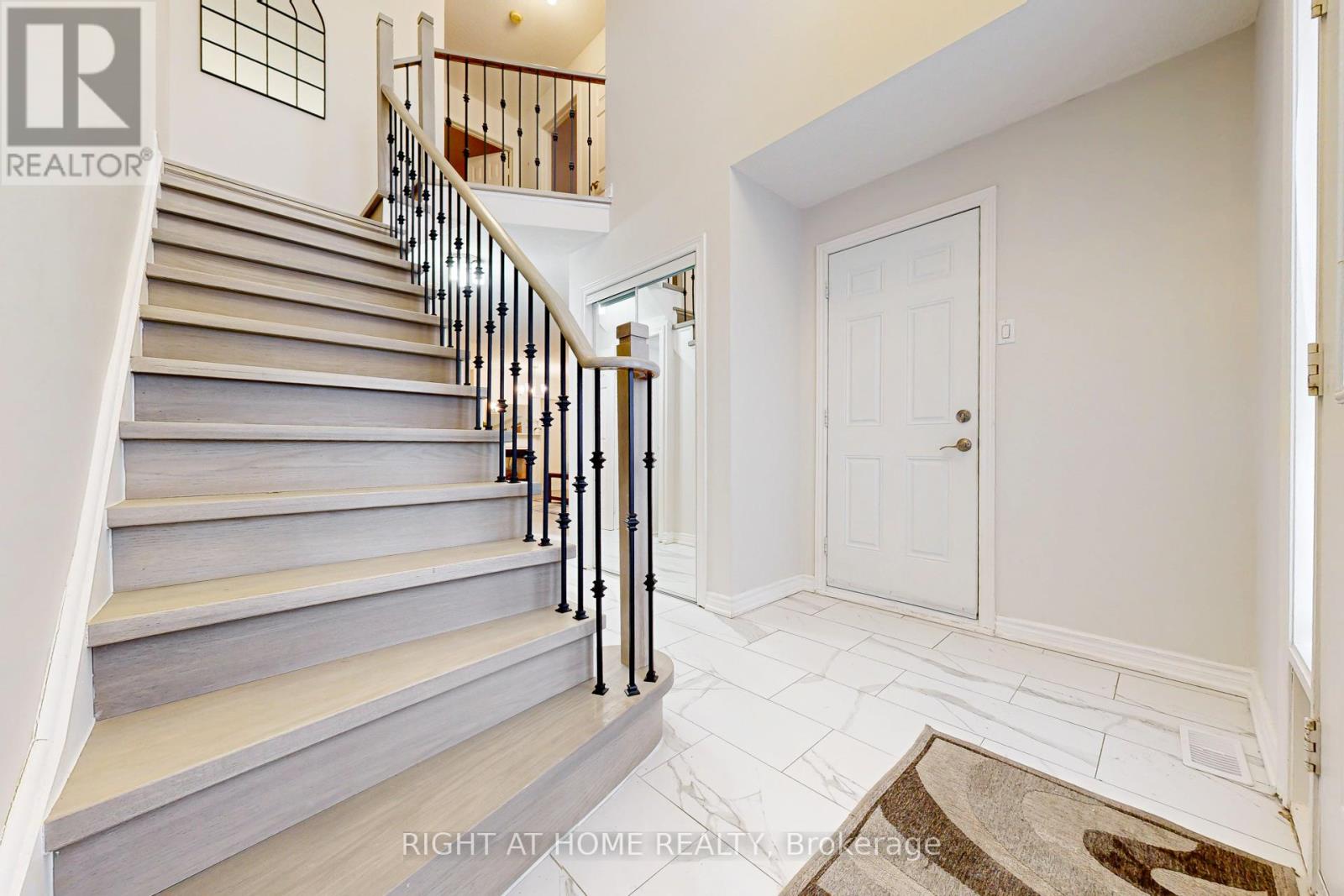 38 Rosanna Crescent, Vaughan, Ontario  L6A 2T3 - Photo 21 - N12768130