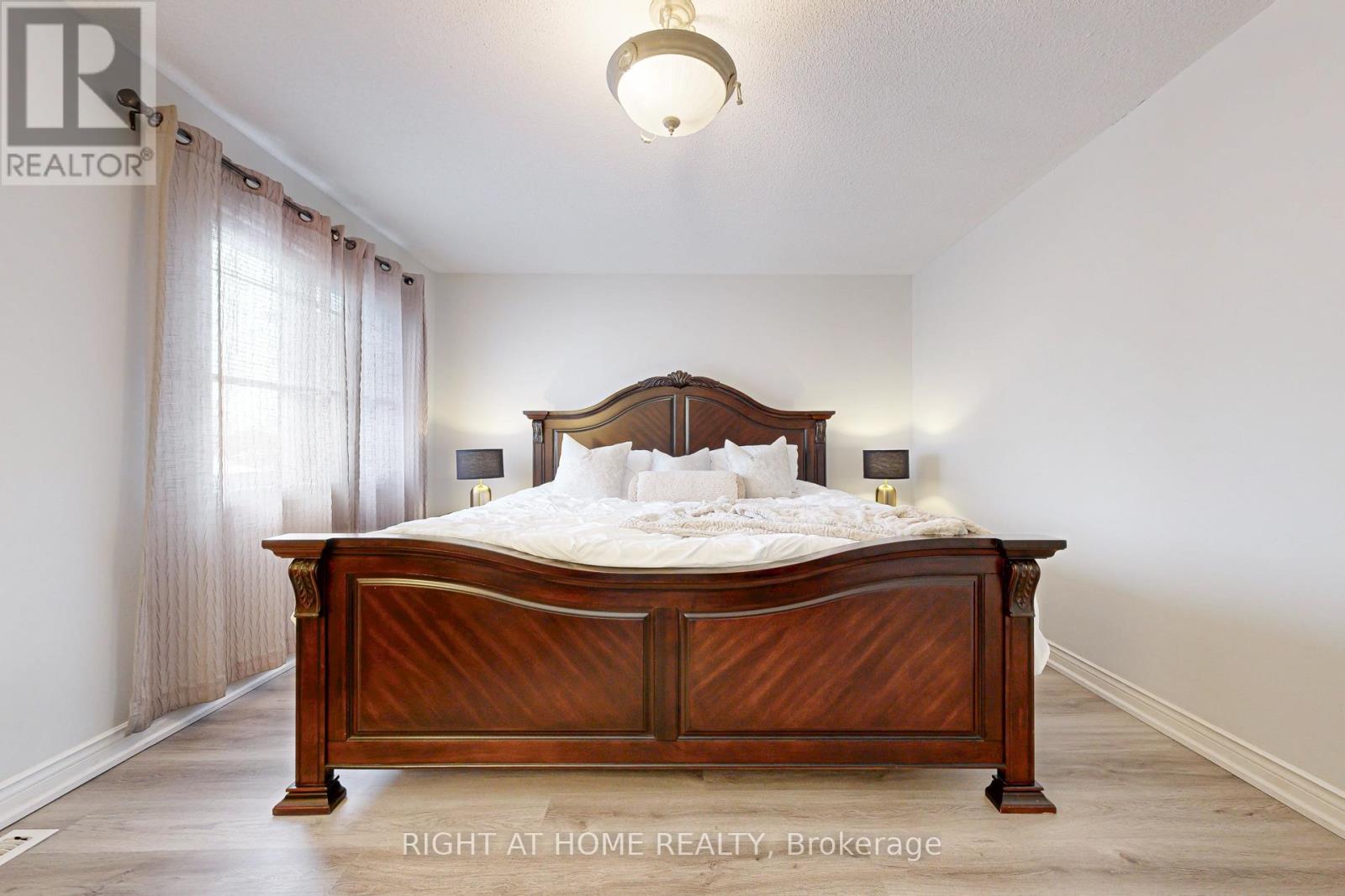 38 Rosanna Crescent, Vaughan, Ontario  L6A 2T3 - Photo 32 - N12768130