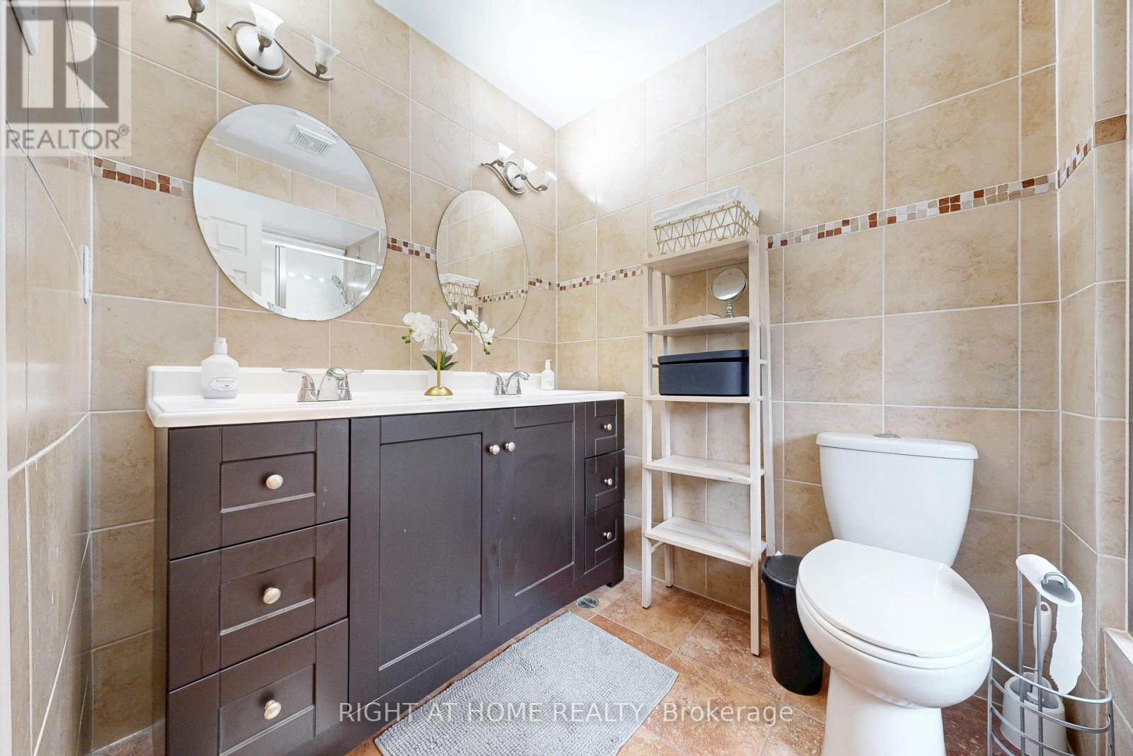 38 Rosanna Crescent, Vaughan, Ontario  L6A 2T3 - Photo 34 - N12768130