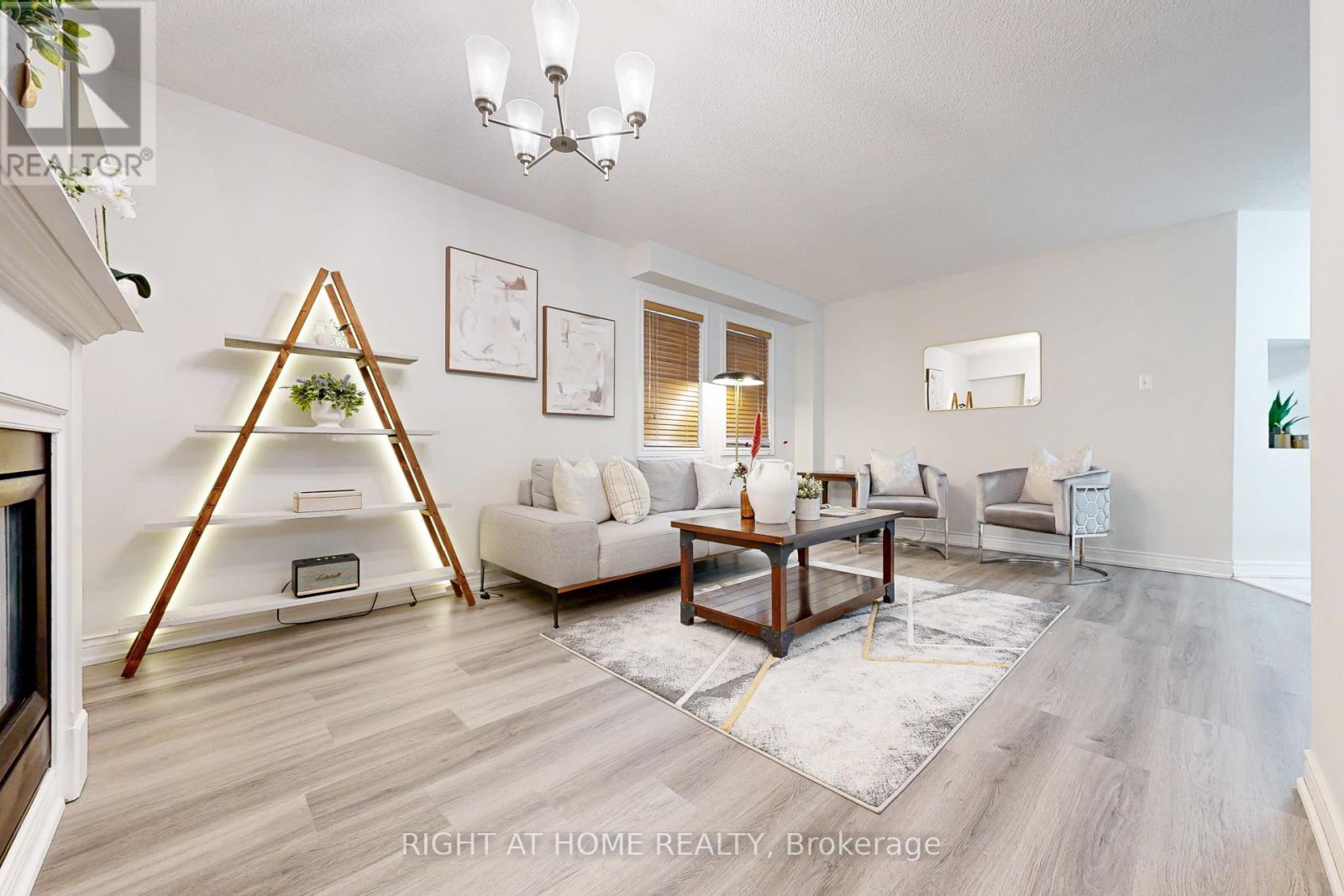 38 Rosanna Crescent, Vaughan, Ontario  L6A 2T3 - Photo 7 - N12768130