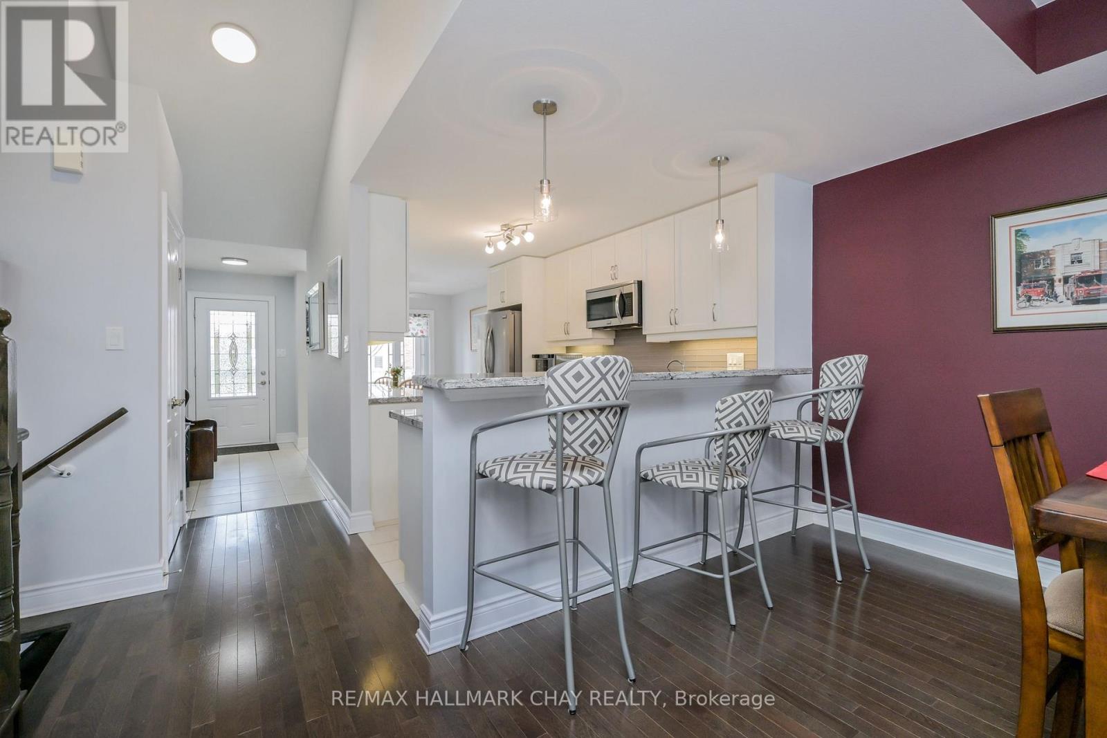 6 Upper Highland, New Tecumseth, Ontario  L9R 0K5 - Photo 10 - N12768136