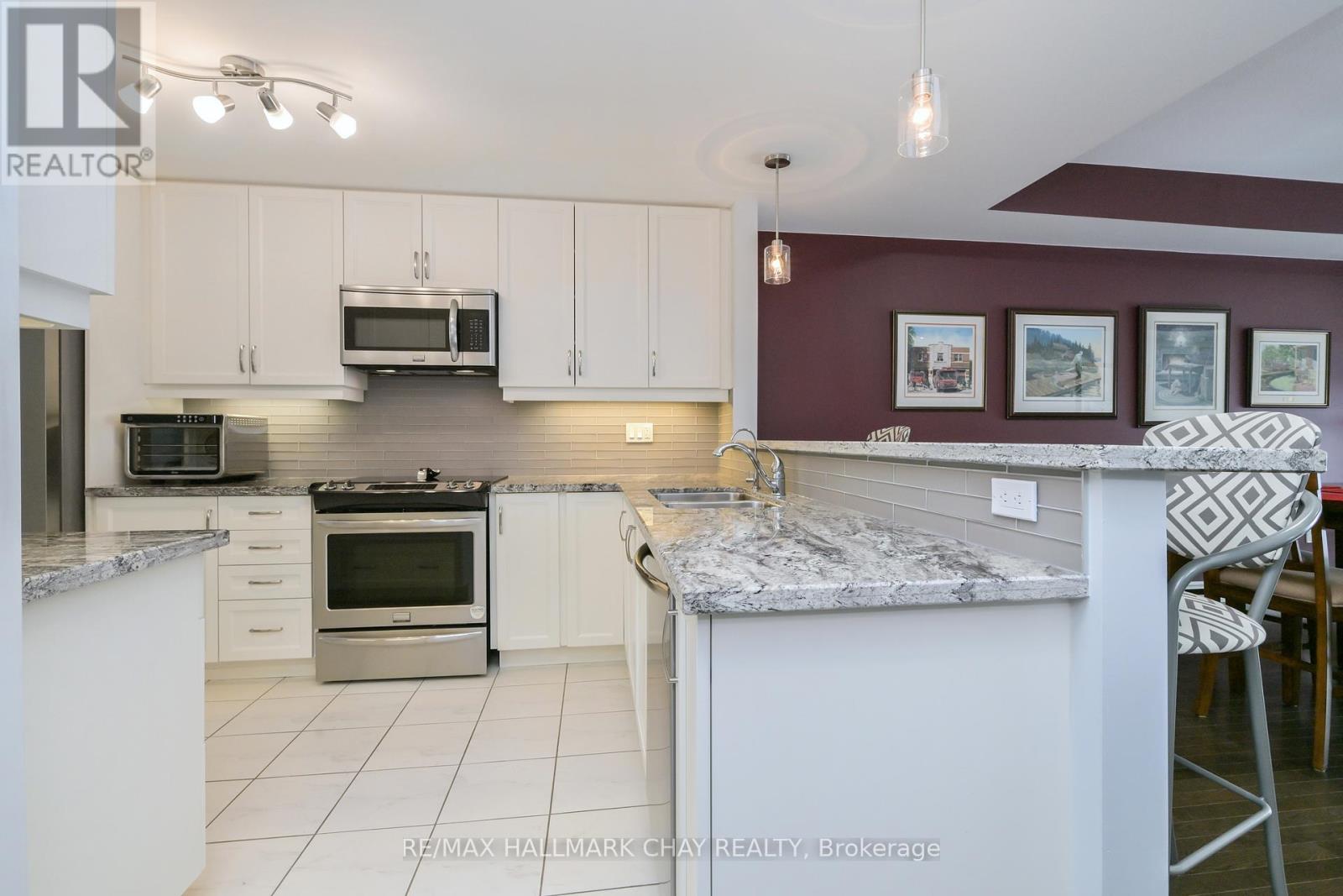 6 Upper Highland, New Tecumseth, Ontario  L9R 0K5 - Photo 7 - N12768136