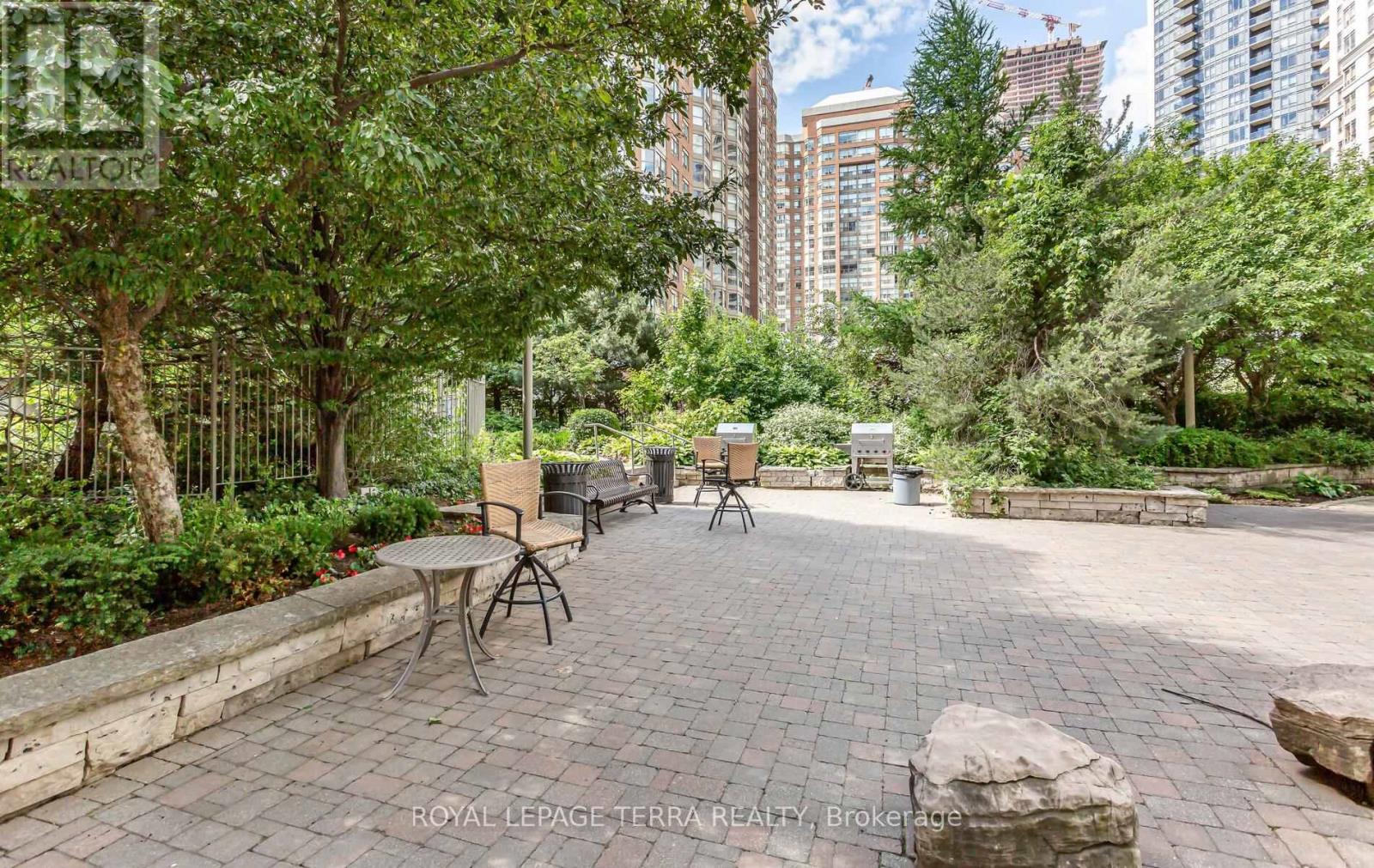 430 - 3888 Duke Of York Boulevard, Mississauga, Ontario  L5B 4P5 - Photo 21 - W12768122