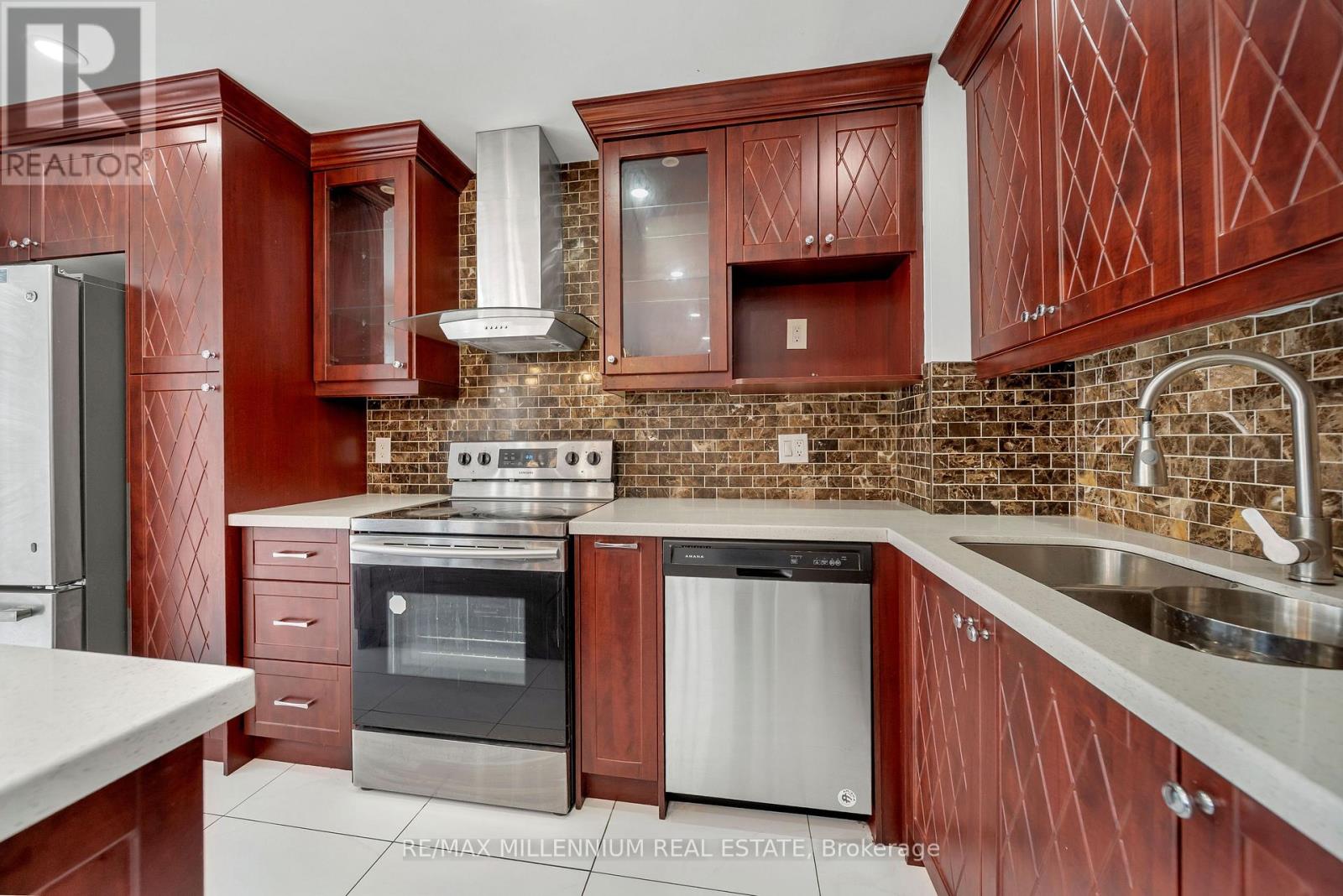 93 Gatesgill Street, Brampton, Ontario  L6X 3T1 - Photo 16 - W12768140