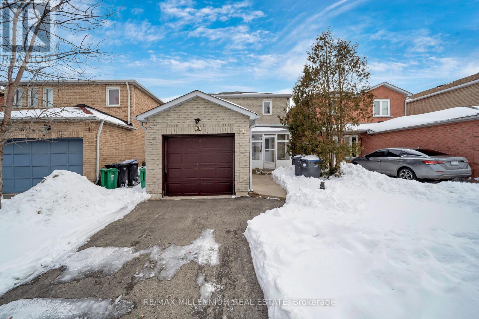 93 Gatesgill Street, Brampton, Ontario  L6X 3T1 - Photo 3 - W12768140