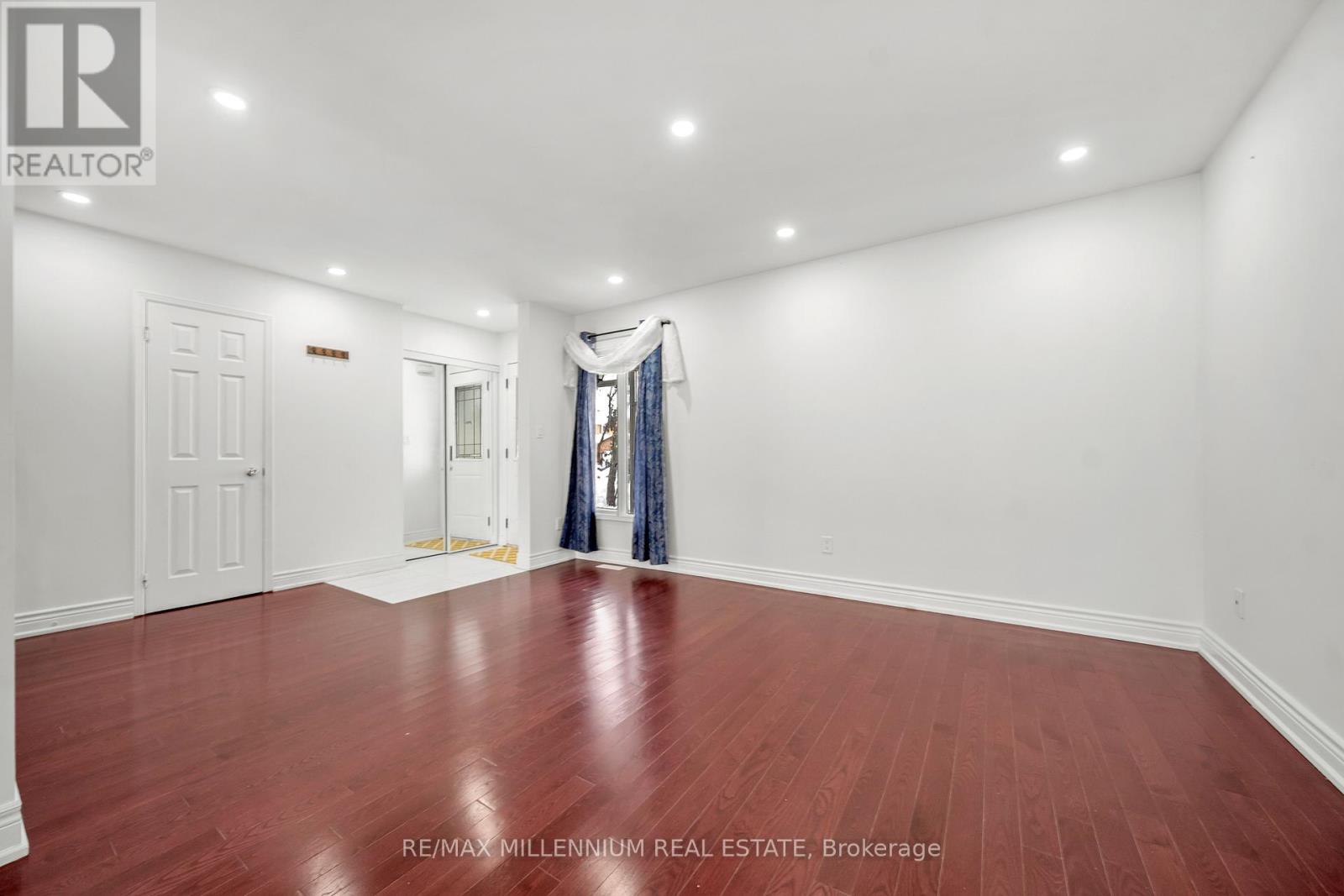 93 Gatesgill Street, Brampton, Ontario  L6X 3T1 - Photo 8 - W12768140