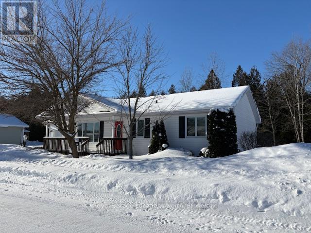 24 Kentucky Avenue, Wasaga Beach, Ontario  L9Z 3A8 - Photo 2 - S12568888