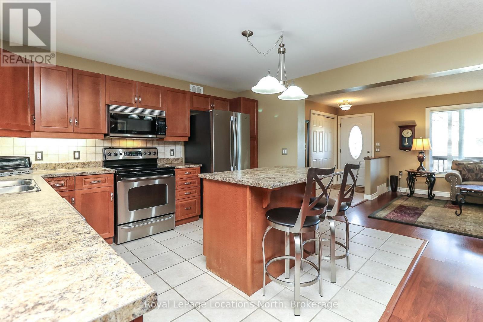 24 Kentucky Avenue, Wasaga Beach, Ontario  L9Z 3A8 - Photo 19 - S12568888