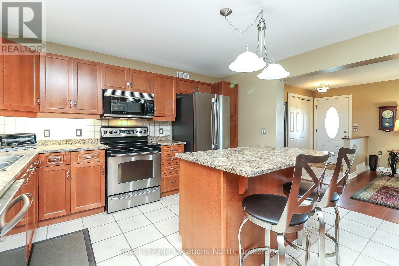 24 Kentucky Avenue, Wasaga Beach, Ontario  L9Z 3A8 - Photo 20 - S12568888