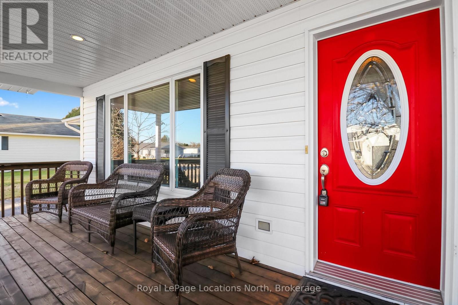 24 Kentucky Avenue, Wasaga Beach, Ontario  L9Z 3A8 - Photo 5 - S12568888