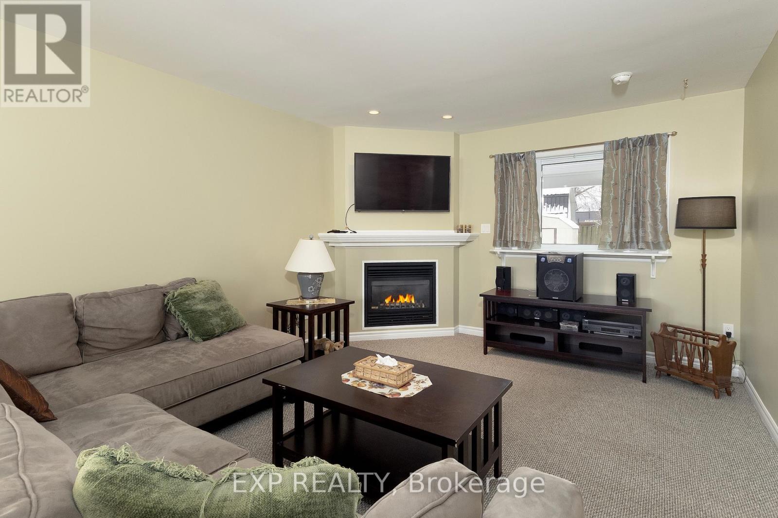 141 Dyer Street, Central Elgin, Ontario  N0L 1B0 - Photo 4 - X12768214