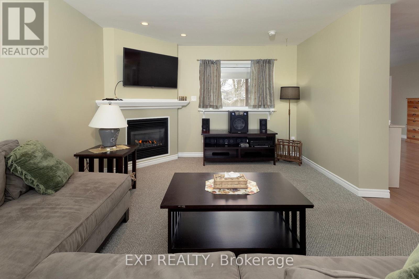 141 Dyer Street, Central Elgin, Ontario  N0L 1B0 - Photo 5 - X12768214