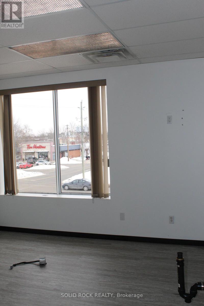 202 - 68 William Street, Brockville, Ontario  K6V 4V5 - Photo 17 - X12768170