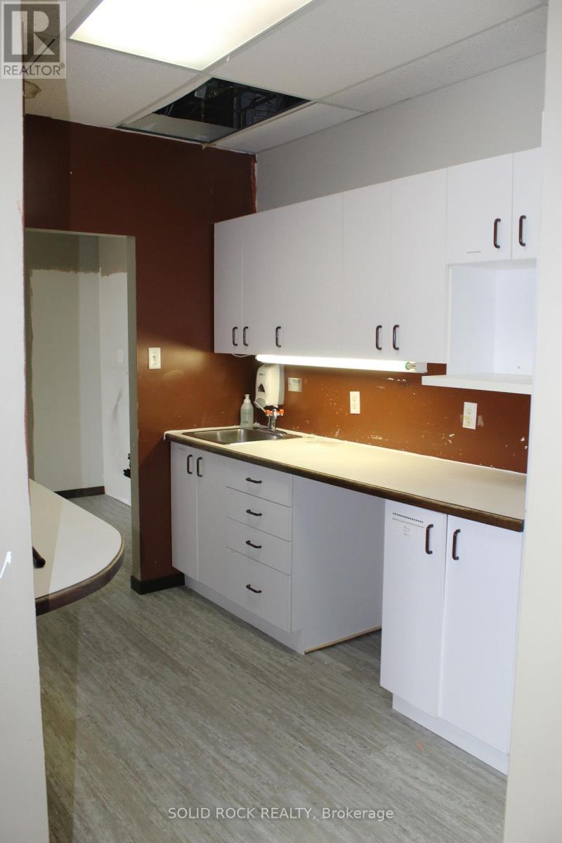 202 - 68 William Street, Brockville, Ontario  K6V 4V5 - Photo 20 - X12768170