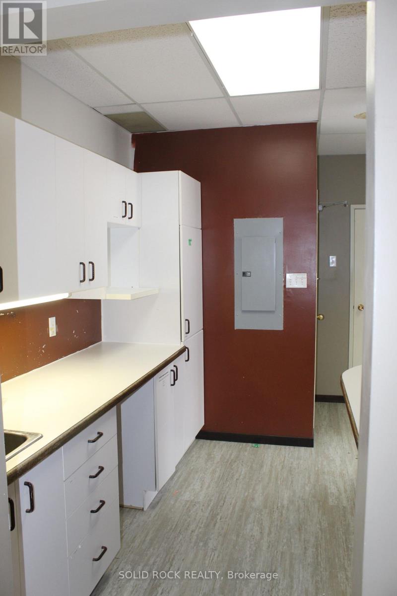 202 - 68 William Street, Brockville, Ontario  K6V 4V5 - Photo 21 - X12768170