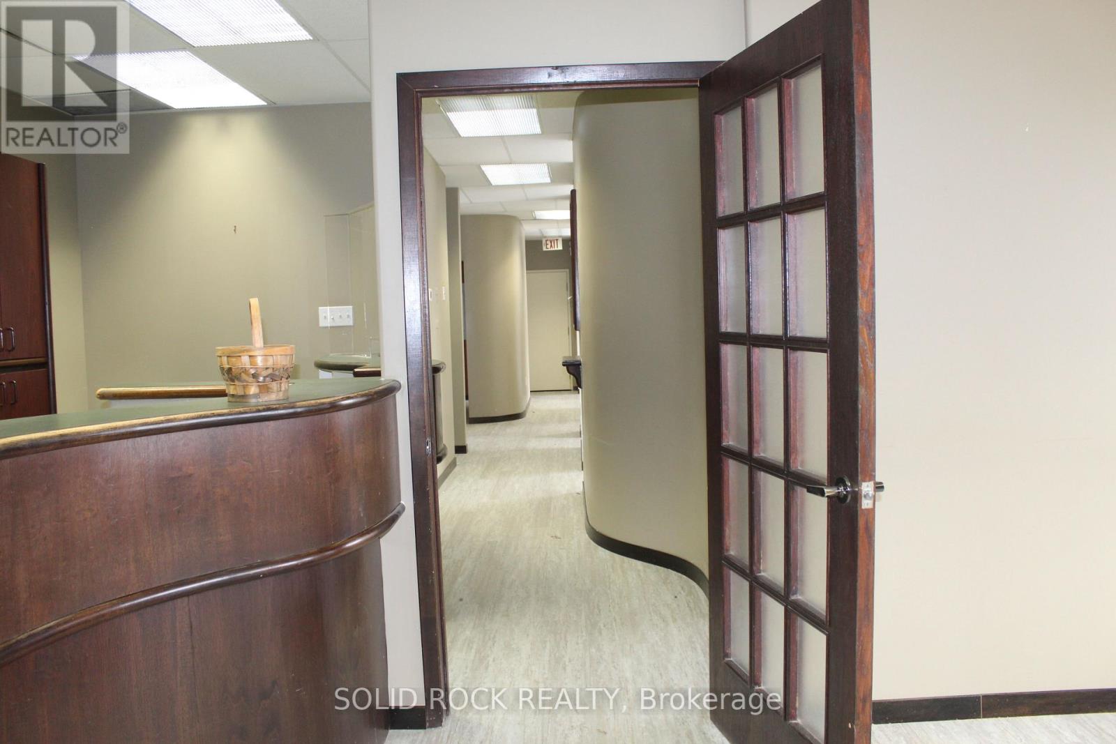 202 - 68 William Street, Brockville, Ontario  K6V 4V5 - Photo 8 - X12768170