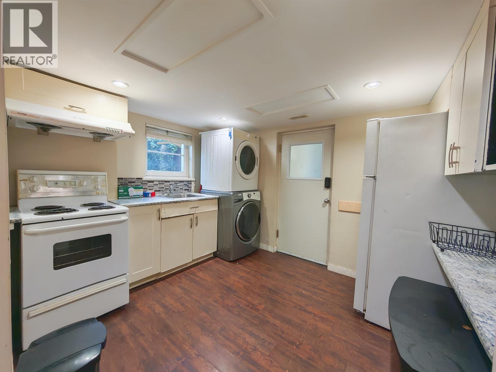 929 Sixth Street, New Westminster, British Columbia  V3L 3C8 - Photo 4 - R3087340